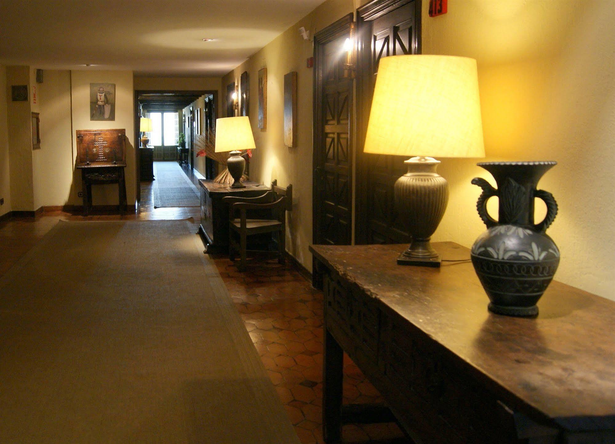 Hotel Temple Ponferrada Ngoại thất bức ảnh